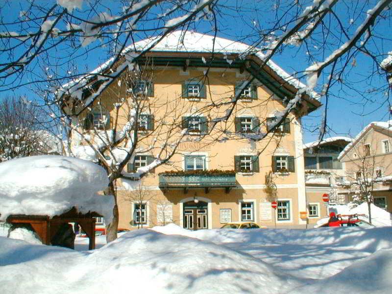 Hotel Die Hindenburg Saalfelden Exterior foto